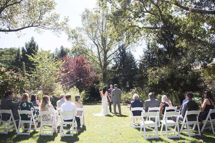 Albemarle Inn