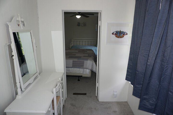 Room 33 of 43