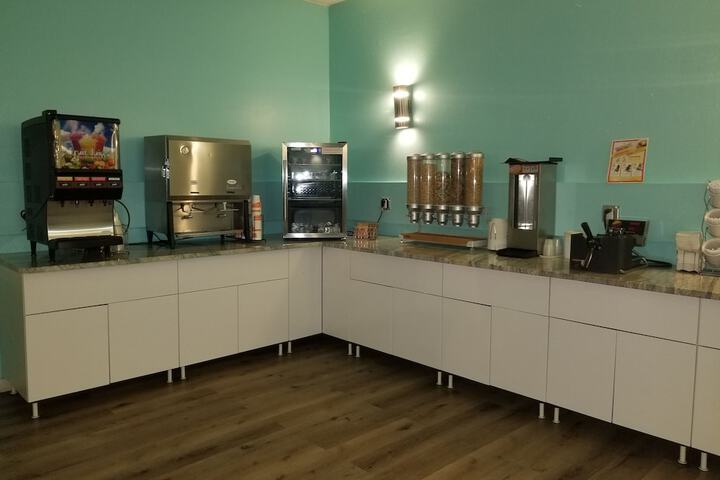 Breakfast/Coffee Service 17 of 22