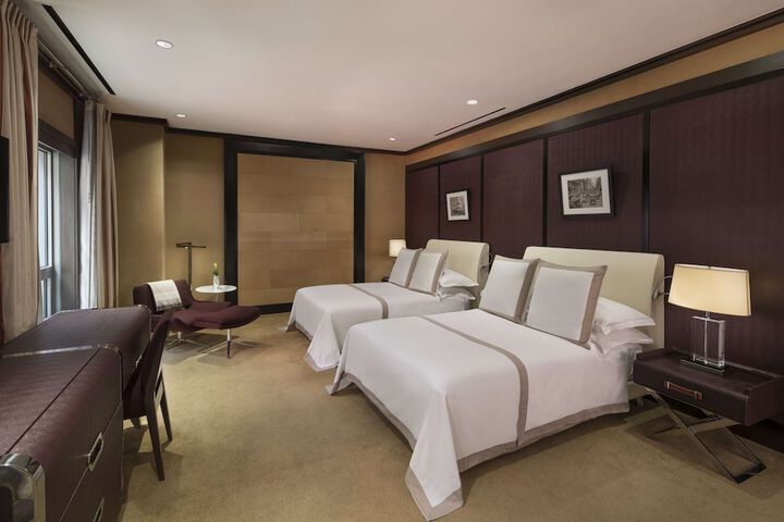 Room 37 of 70