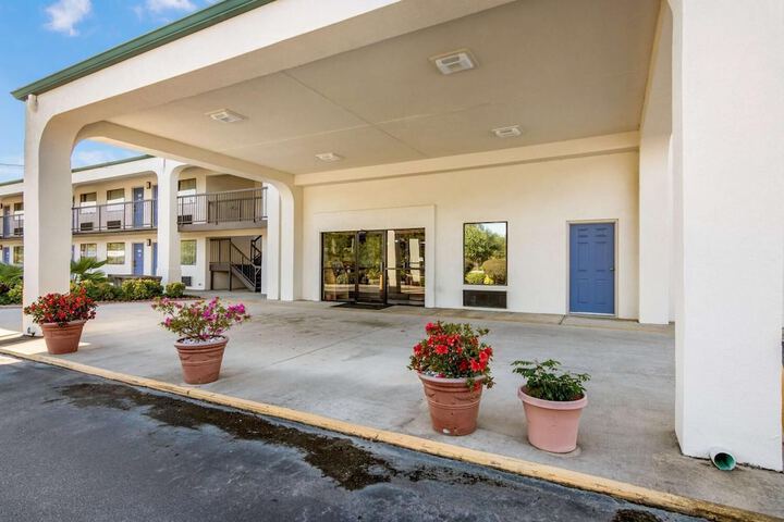 Hotel 4 of 62