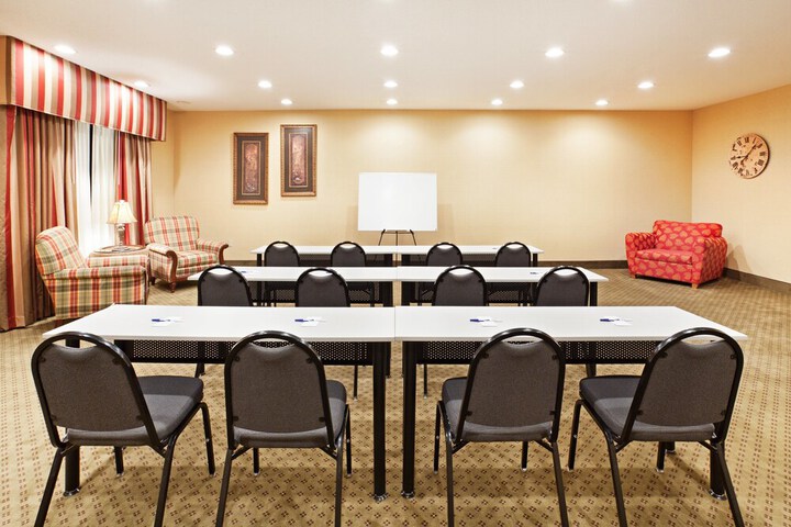 Holiday Inn Express Hotel & Suites Pikeville by IHG