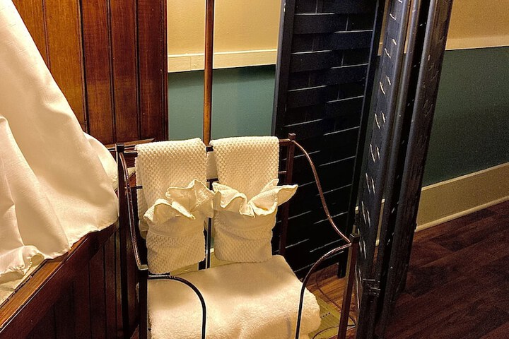 Coppersmith Inn B & B
