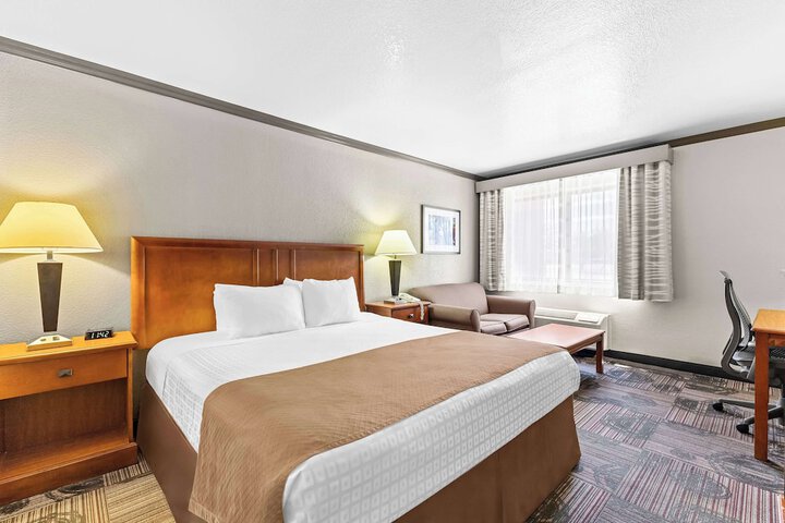 Room 9 of 29