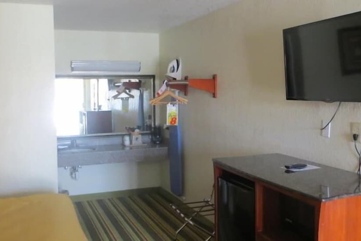 Room 22 of 44