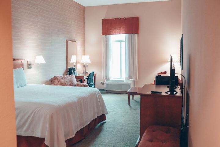 Room 16 of 27