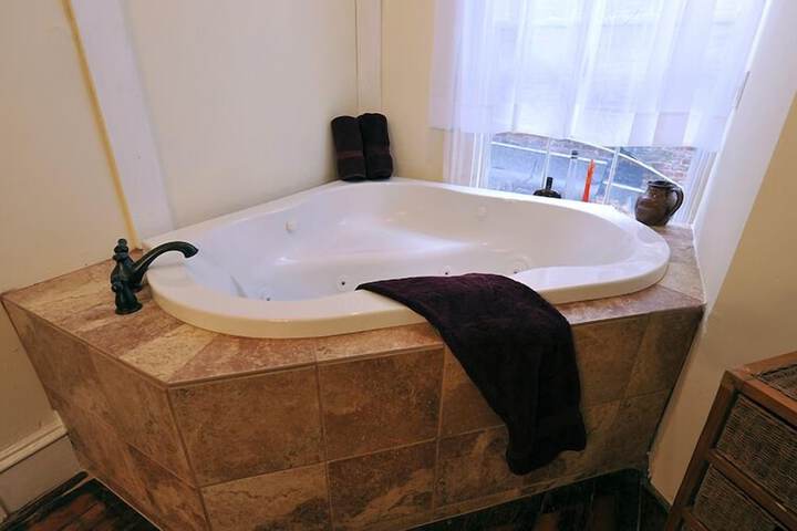 Hot Tub 24 of 24