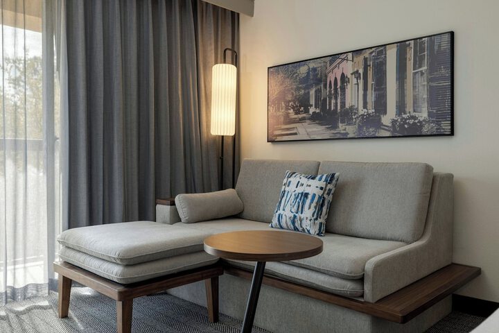 Courtyard by Marriott North Charleston Airport / Coliseum