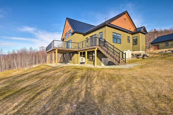 Secluded Kingfield Abode w / Idyllic Mtn Views
