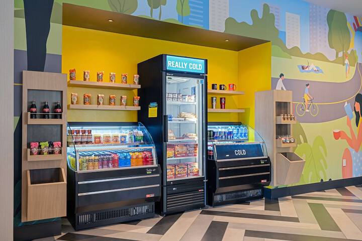 Home2 Suites by Hilton Atlanta Airport College Park