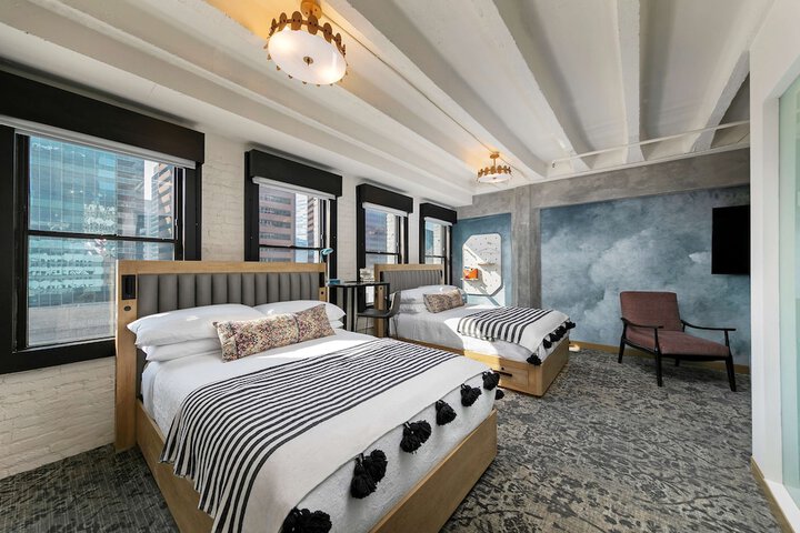 Room 28 of 49