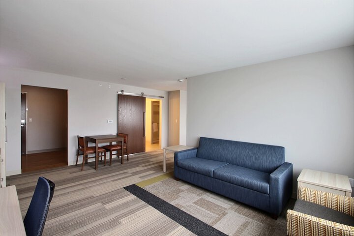 Room 22 of 51