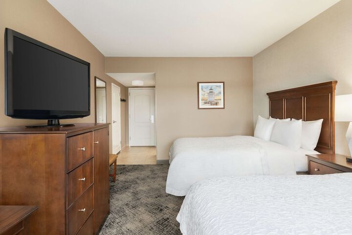 Room 27 of 43