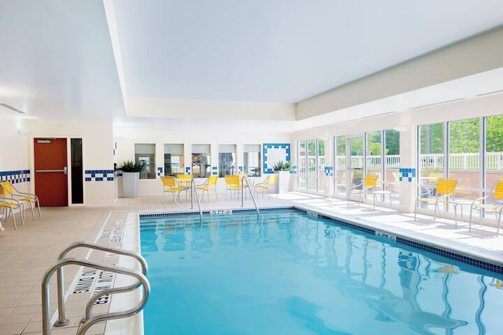 Fairfield Inn & Suites by Marriott State College