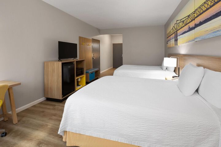Days Inn & Suites by Wyndham Seaford
