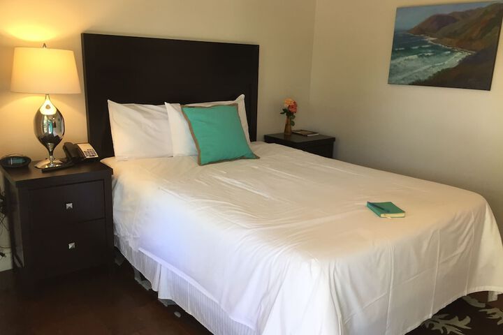 Beach Bungalow Inn and Suites