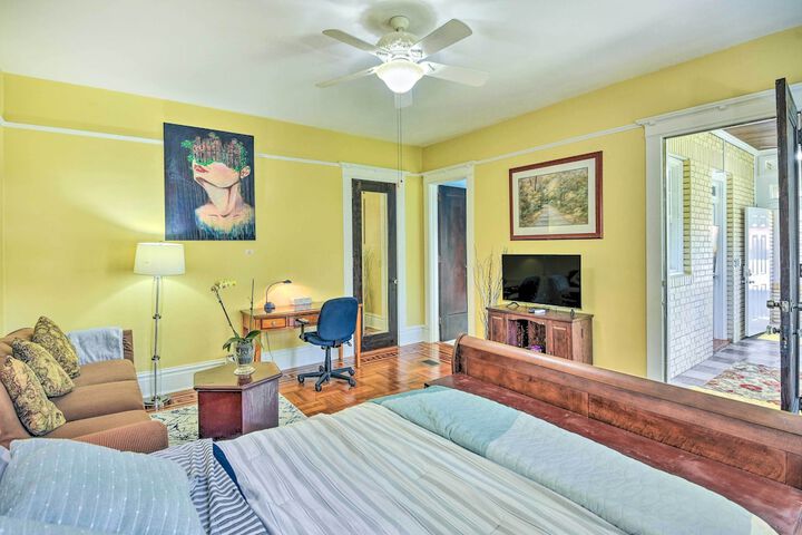 Historic Crescent City Studio - Lakefront w / Dock!