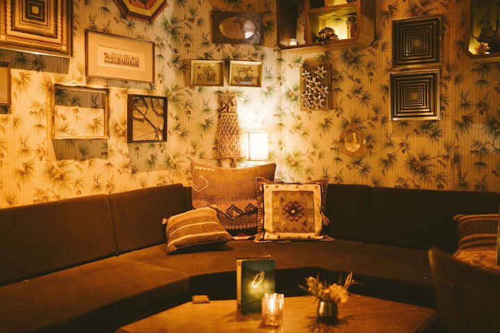 Lounge 60 of 72