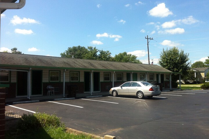 Green Crest Motel