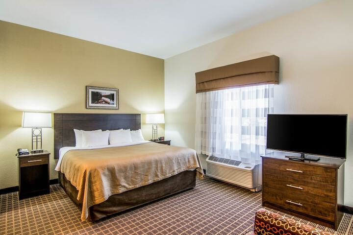 Room 16 of 35