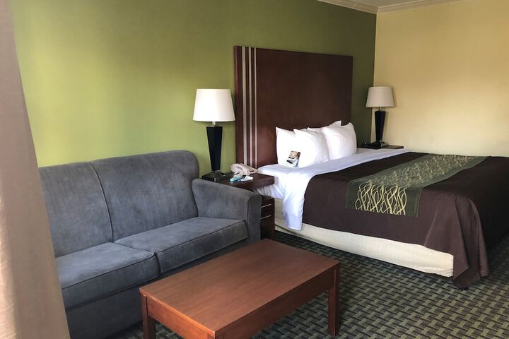 Room 62 of 87