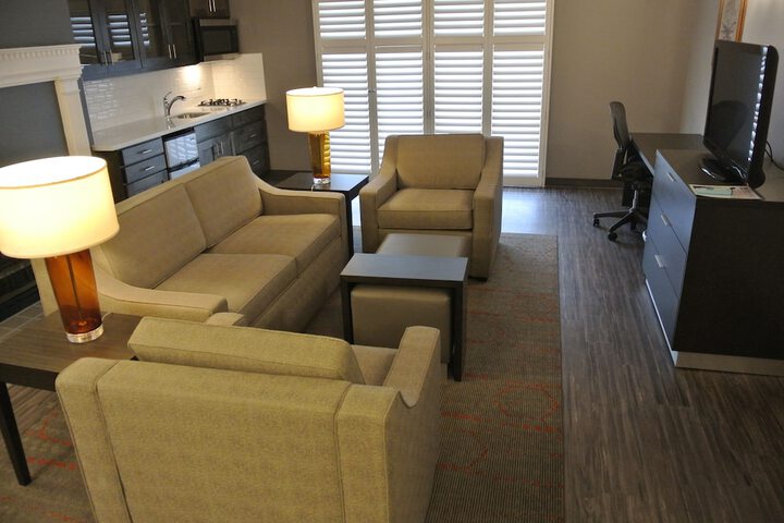 Room 10 of 75