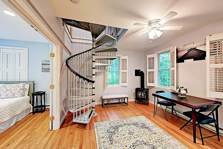 Quiet Family - 4 Br Home