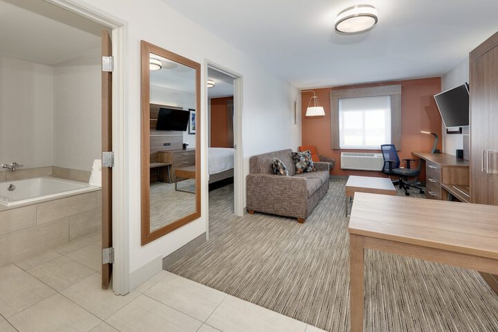 Holiday Inn Express Hotel & Suites Scottsbluff-Gering by IHG