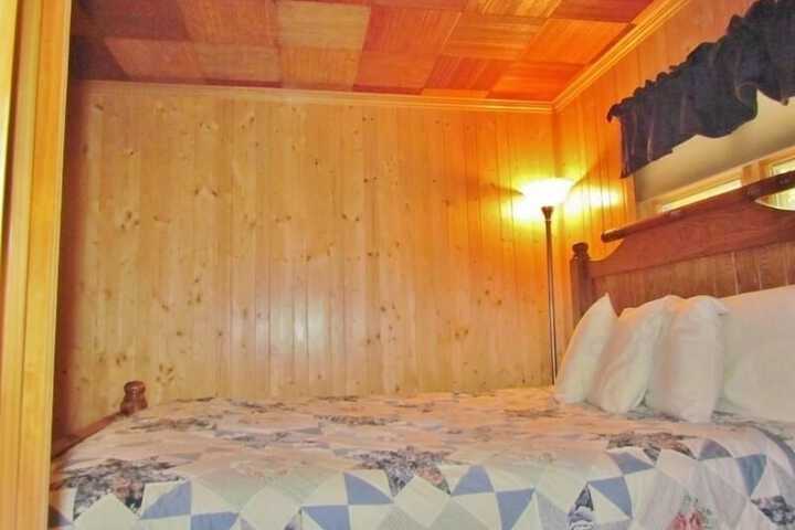 Room 47 of 59