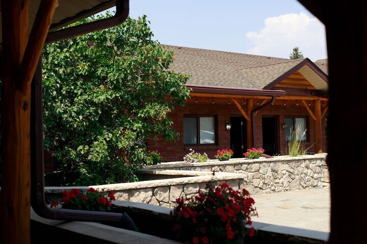 Property Grounds 26 of 27