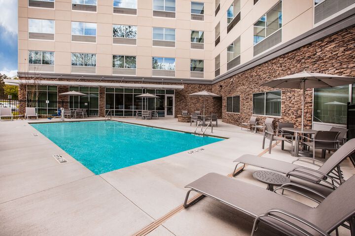Pool 8 of 27