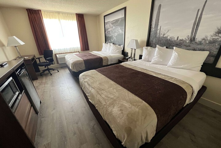 Room 11 of 25