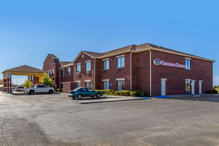 Comfort Suites Plainview