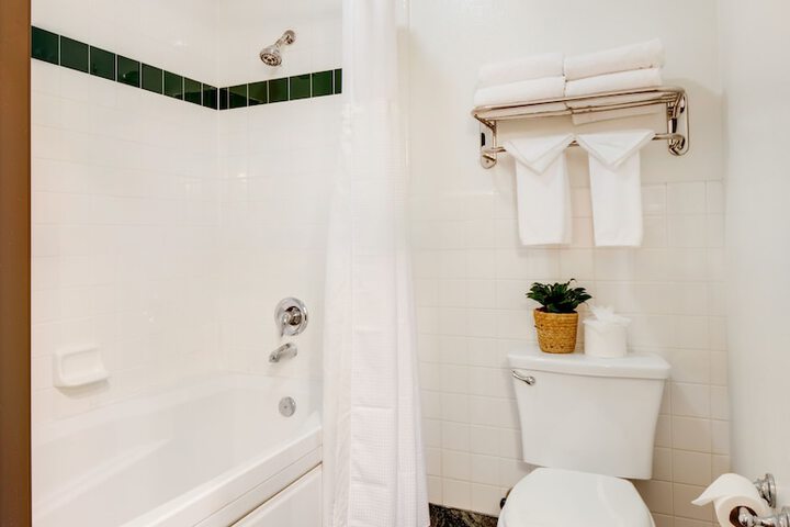 Ayres Suites Diamond Bar