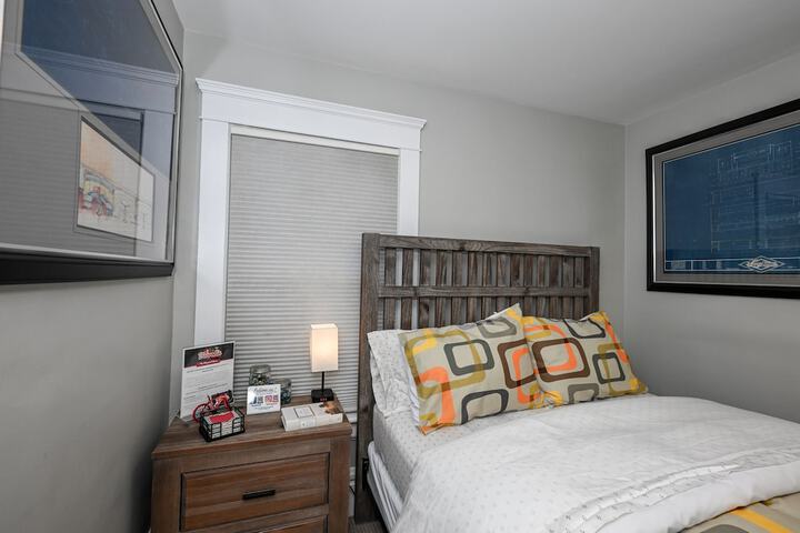 Room 185 of 276