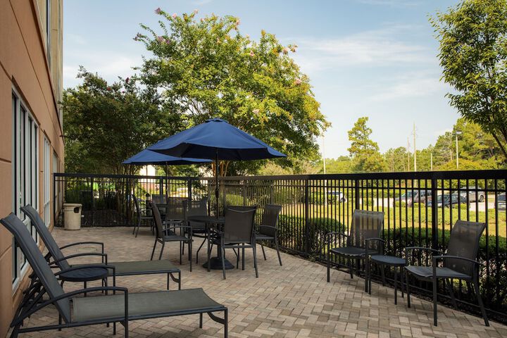 Terrace/Patio 59 of 60