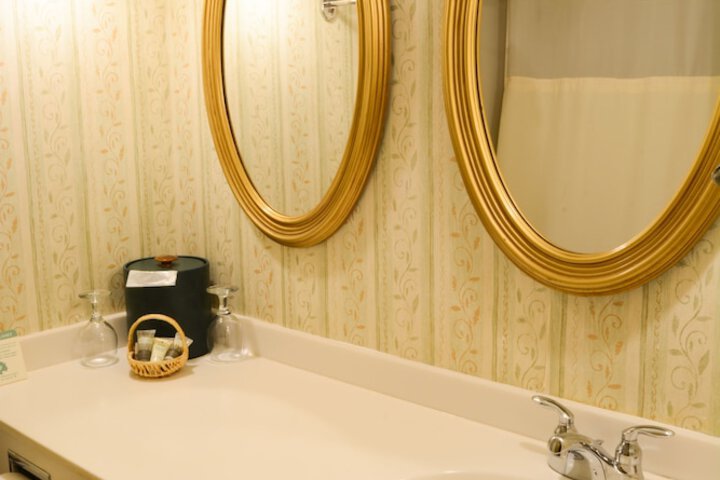 Room 29 of 49