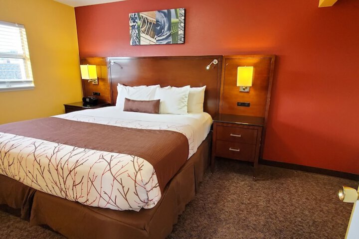 Room 21 of 36