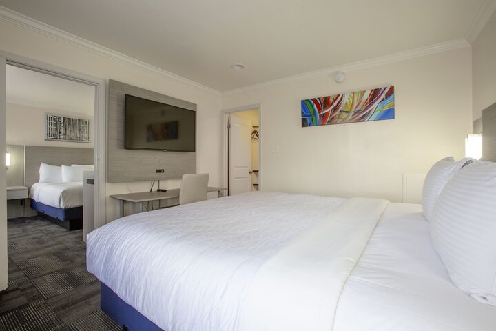Room 44 of 75