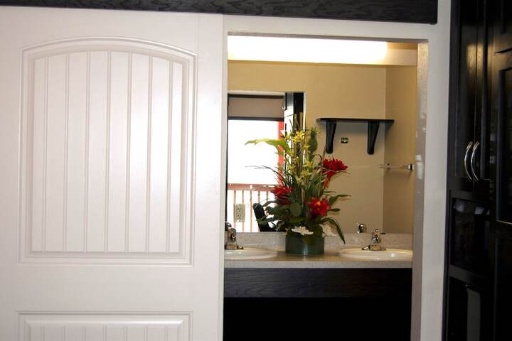 Room 16 of 35