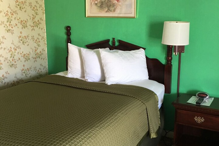 Travelers Inn Motel