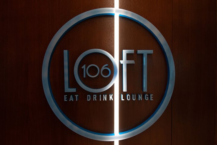 Lounge 48 of 58