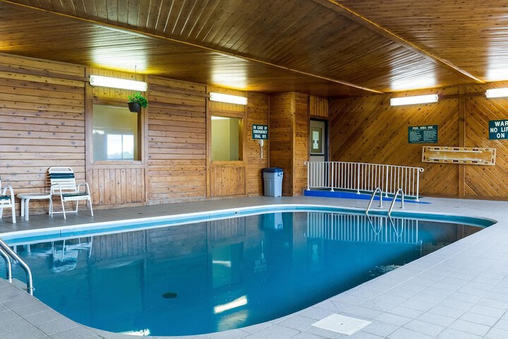 Pool 4 of 42