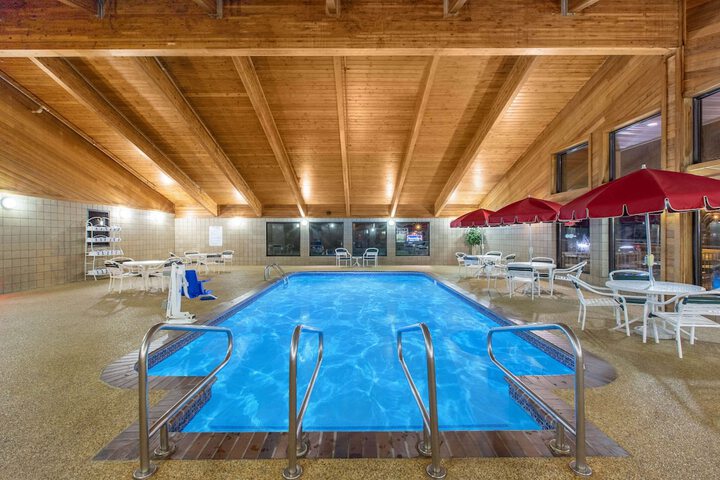 Pool 9 of 43