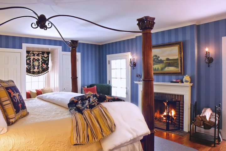 10 Fitch Luxurious Romantic Inn