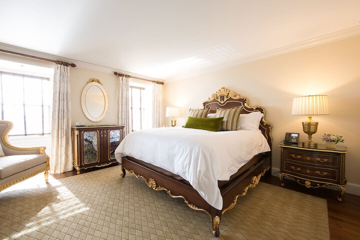 Room 114 of 221