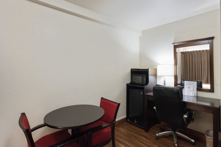Room 9 of 30
