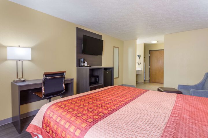 Room 22 of 38