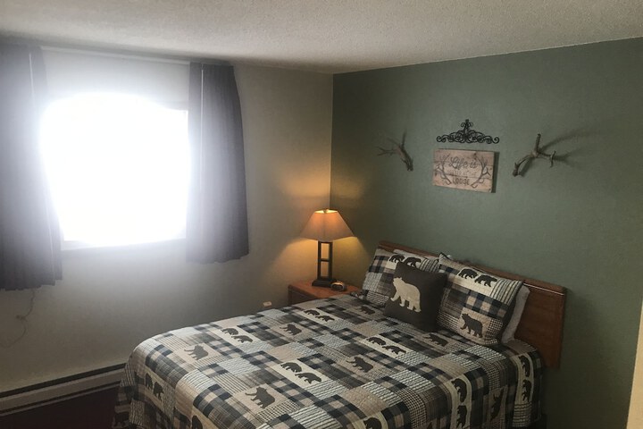 Room 10 of 12