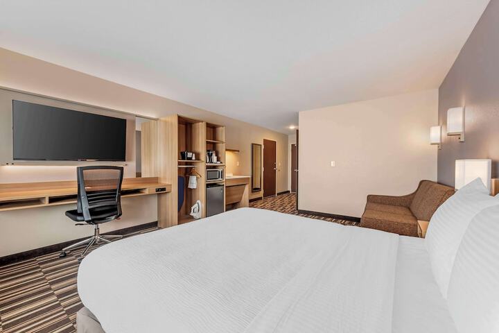 Room 26 of 36